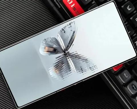 Был показан внешний вид самого мощного игрового смартфона Red Magic 10 Pro+