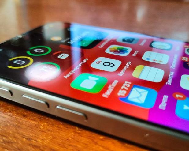 1 год с IPhone 15 Pro Max Natural Titanium: гнев, отрицание, принятие