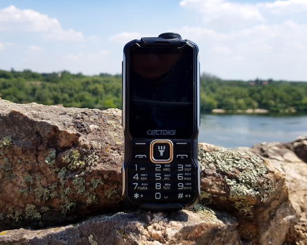 Cectdigi T9900: мобильный телефон рыбака, охотника или дачника