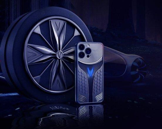 Что будет, если скрестить обычный iPhone смартфон и люксовый концепт