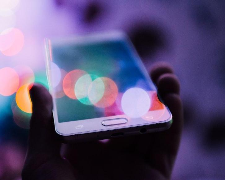 Недостатки современных смартфонов, которые многие принимают за плюсы