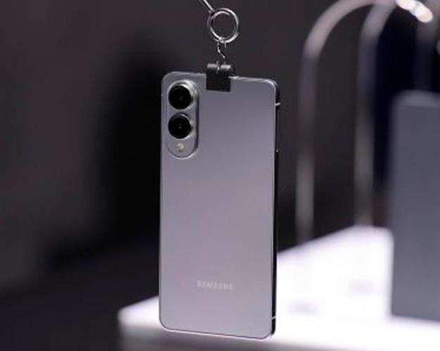 Апрельский релиз Samsung Galaxy S25 Edge подтверждён индийским источником, смартфон выйдет в двух версиях и будет дороже S25+