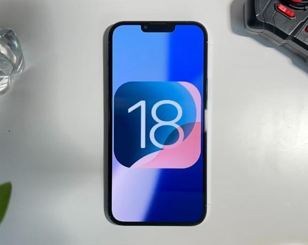 Apple выпустила обновление iOS 18.5: добавлены спутниковая связь, новые обои и другие функции
