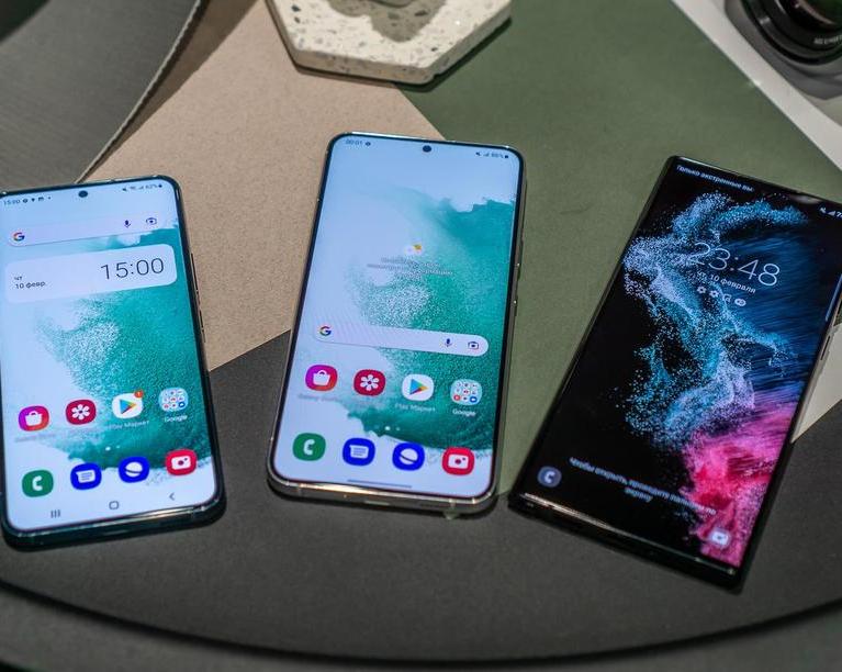 Благодаря смартфону Samsung Galaxy S22 Ultra установлен самый странный рекорд книги Гиннеса