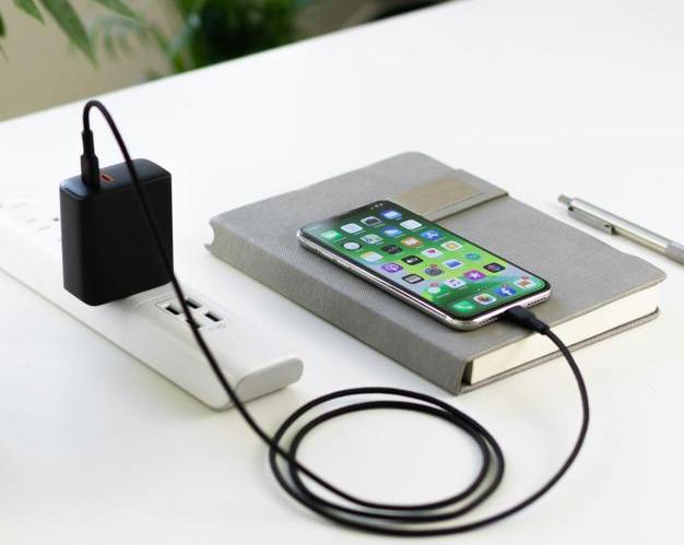 Стало известно, что iPhone 16 поддерживает быструю зарядку 45 Вт